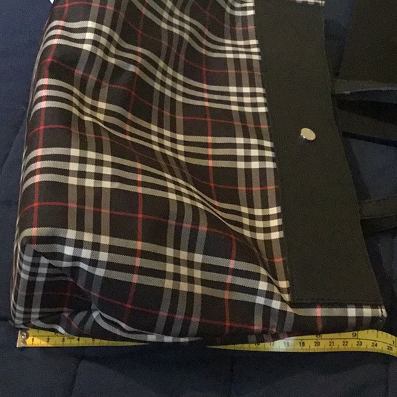 Authentic Burberry London Nova Check Tote Bag - Picture 9 of 16